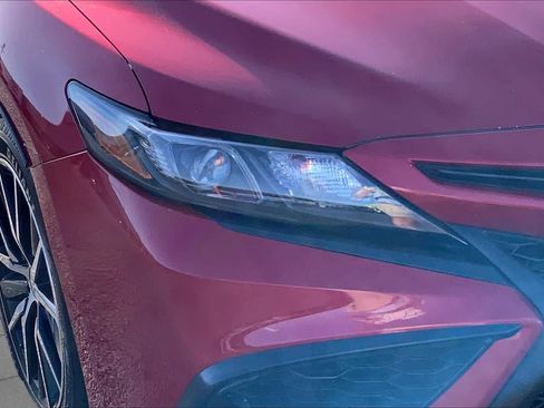 Used 2021 Toyota Camry SE FWD image 28