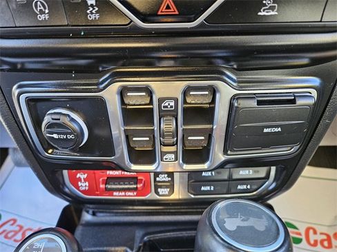 Used 2023 Jeep Wrangler Rubicon w/ Cold Weather Group image 26