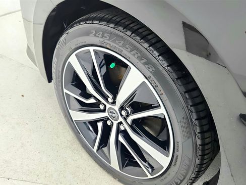 Used 2023 Nissan Maxima SV w/ Floor Mat Group image 13