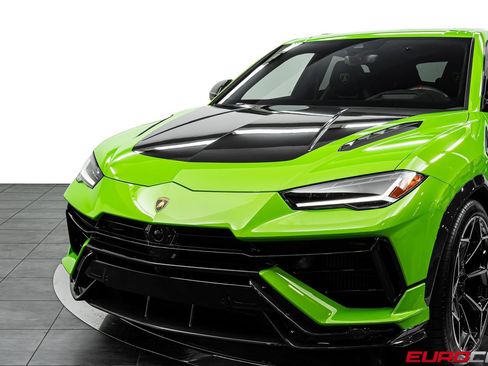 Used 2023 Lamborghini Urus Performante AWD/4WD image 16