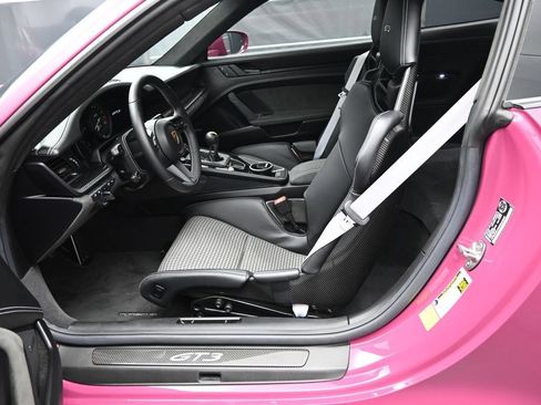 Used 2024 Porsche 911 GT3 RWD image 5