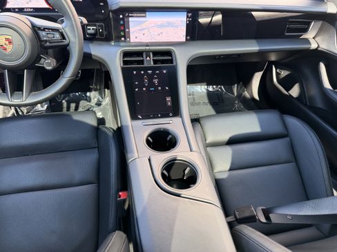 Certified 2020 Porsche Taycan Turbo image 17