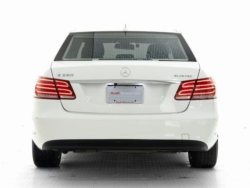 Used 2015 Mercedes-Benz E 250 BlueTEC 4MATIC Sedan image 33