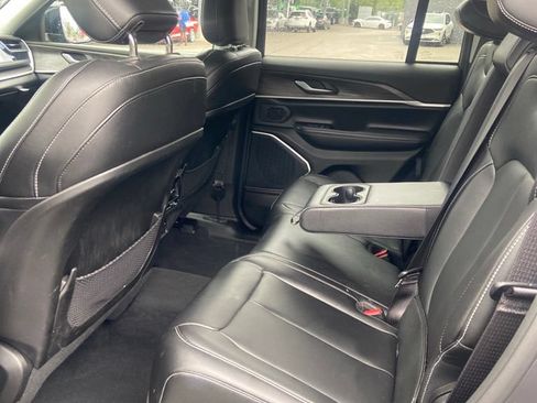 Used 2023 Jeep Grand Cherokee 4WD 4xe image 11