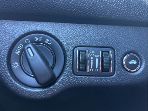 Used 2018 Dodge Challenger SRT Hellcat RWD image 25