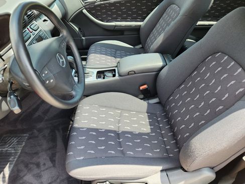 Used 2004 Mercedes-Benz C 230 Coupe image 10