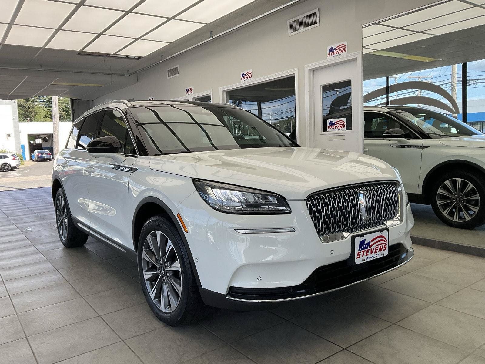 Used 2022 Lincoln Corsair Reserve w/ Equipment Group 201A AWD/4WD image 1