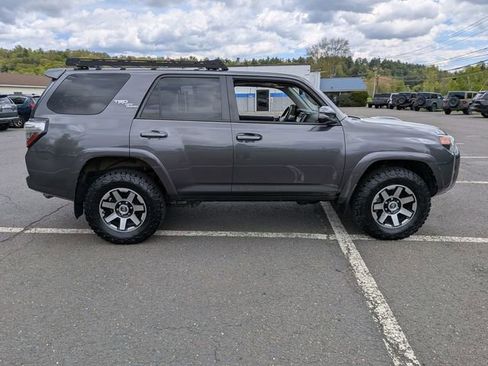 Used 2021 Toyota 4Runner TRD Off-Road Premium w/ Moonroof Package AWD/4WD image 4