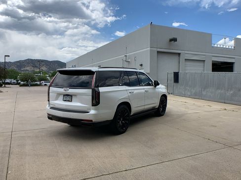 Used 2021 Cadillac Escalade Sport w/ Driver Assist Tech Package AWD/4WD image 5