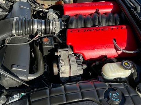 Used 2001 Chevrolet Corvette Z06 w/ Memory Pkg image 18