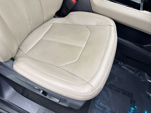 Used 2024 Ford Expedition Limited image 49