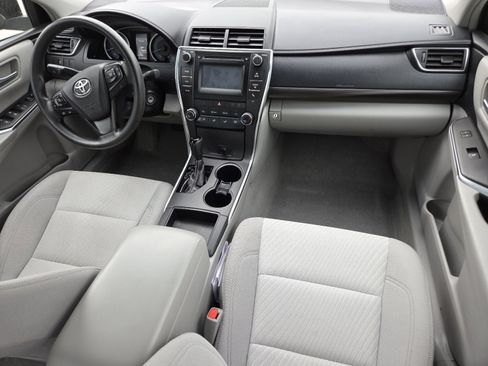 Used 2017 Toyota Camry LE FWD image 23