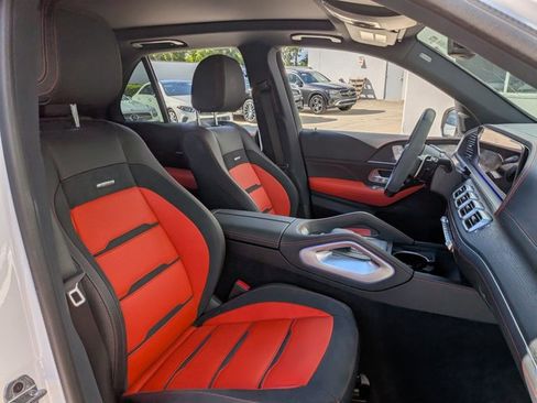 Used 2025 Mercedes-Benz GLE 53 AMG 4MATIC image 18