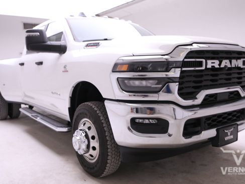 New 2026 RAM 3500 Lone Star image 7