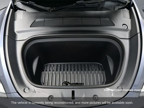 Used 2023 Tesla Model Y Long Range image 28