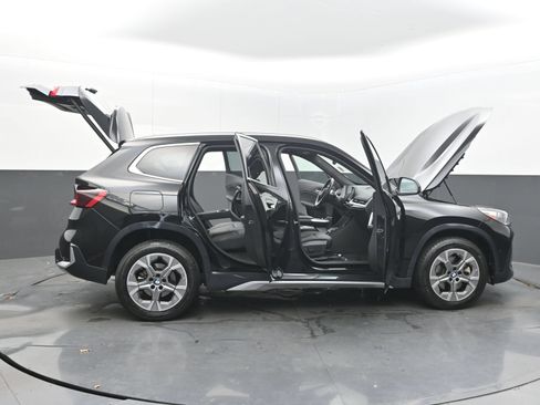 Used 2025 BMW X1 xDrive28i AWD/4WD image 33