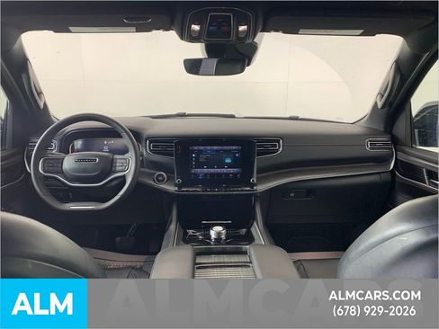 Used 2023 Jeep Wagoneer Series II image 37