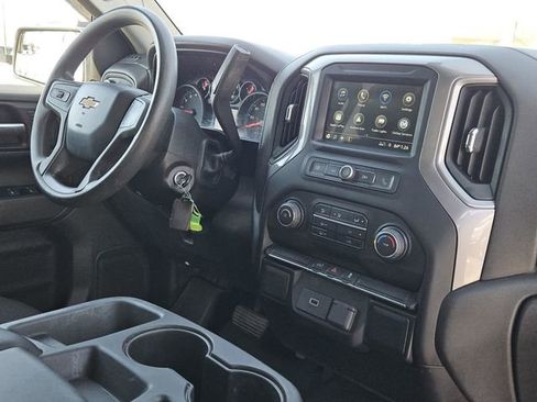 Used 2019 Chevrolet Silverado 1500 Custom w/ Custom Convenience Package image 28