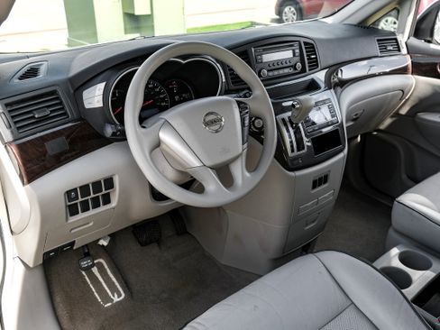 Used 2015 Nissan Quest S FWD image 2