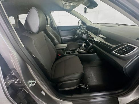Used 2025 Kia Seltos S image 32