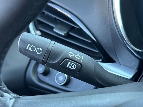 Used 2017 Chevrolet Volt Premier w/ Driver Confidence II Package image 37