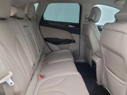 Used 2018 Lincoln MKC Select w/ Select Plus Package FWD image 17