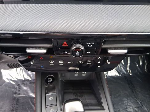 New 2026 Nissan Kicks SR w/ Cold Weather Package image 16