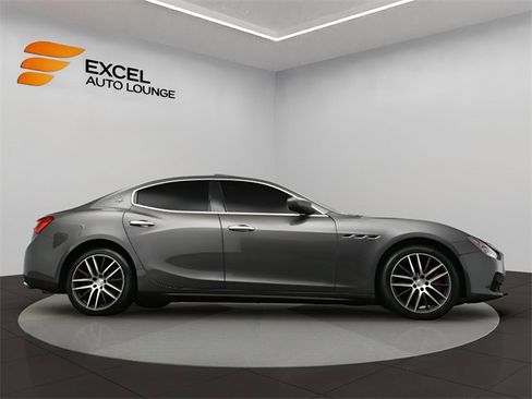 Used 2017 Maserati Ghibli image 36