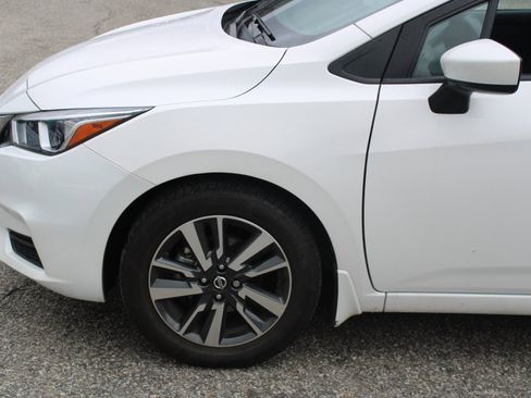 Used 2022 Nissan Versa SV w/ Trunk Package image 7