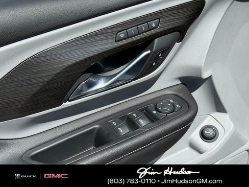 Used 2022 GMC Terrain SLT w/ LPO, Floor Liner Package AWD/4WD image 22