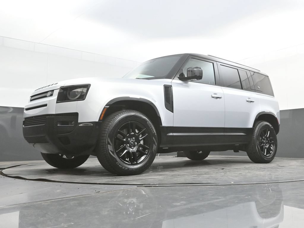 Used 2024 Land Rover Defender 110 X-Dynamic SE AWD/4WD image 39