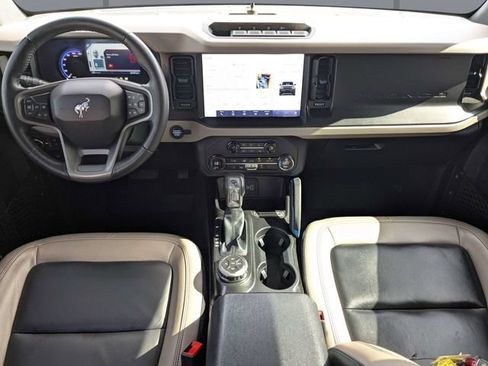 Used 2023 Ford Bronco Wildtrak AWD/4WD image 14