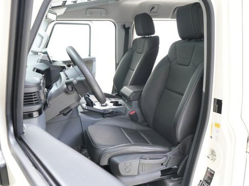 Used 2024 INEOS Grenadier Fieldmaster Edition image 34