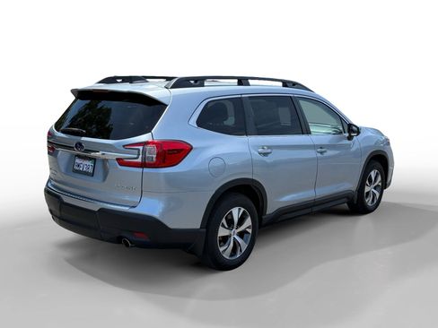 Used 2023 Subaru Ascent Premium w/ Convenience Package AWD/4WD image 5