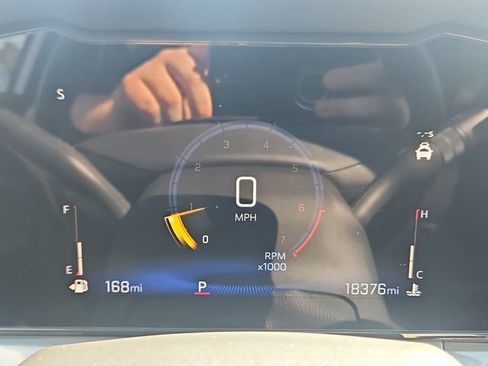 Used 2024 Chevrolet Trax LT w/ Driver Confidence Package FWD image 16