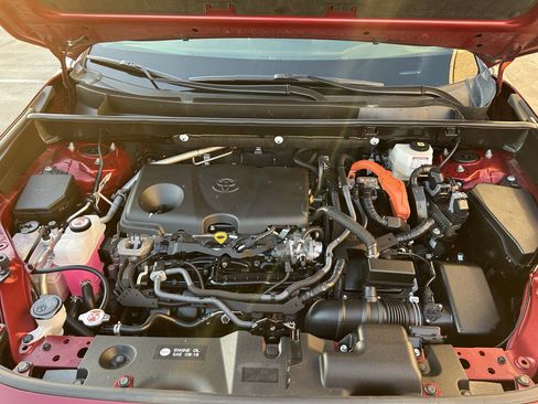 Certified 2022 Toyota RAV4 XLE Premium image 12