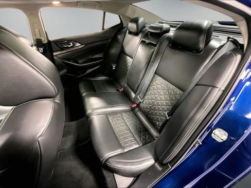 Used 2017 Nissan Maxima Platinum FWD image 21