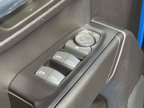 Used 2022 Chevrolet Silverado 1500 Custom AWD/4WD image 18