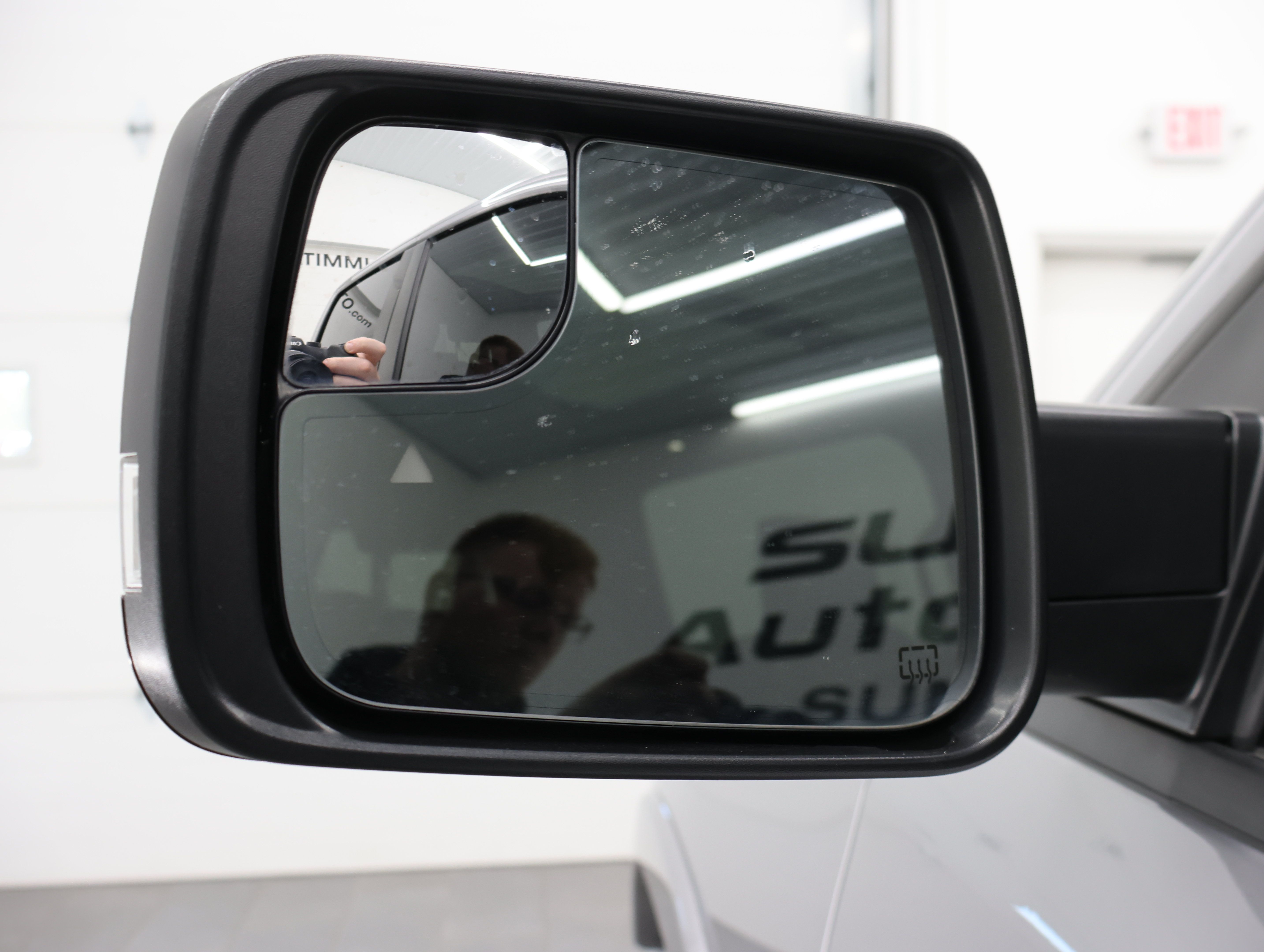 Used 2020 RAM 1500 Laramie AWD/4WD image 38