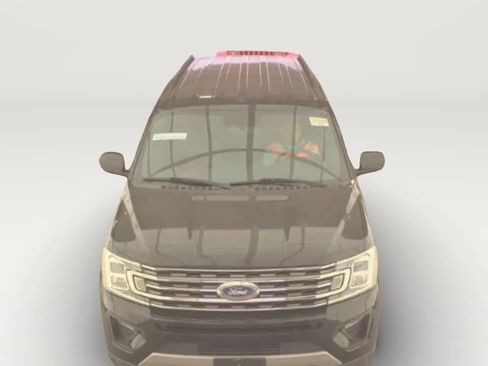 Used 2019 Ford Expedition Max XLT image 3