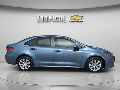 Used 2022 Toyota Corolla LE image 6