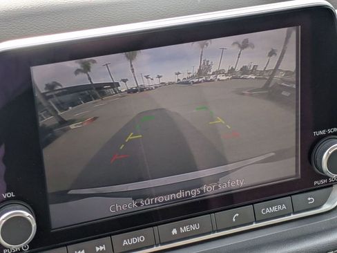 Used 2023 Nissan Rogue SV image 23