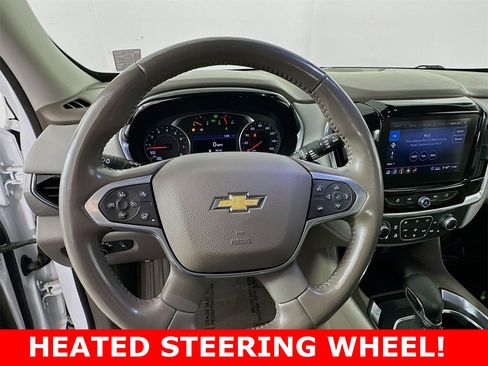 Used 2021 Chevrolet Traverse LT image 14