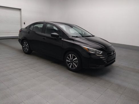 Used 2025 Nissan Versa SV FWD image 11