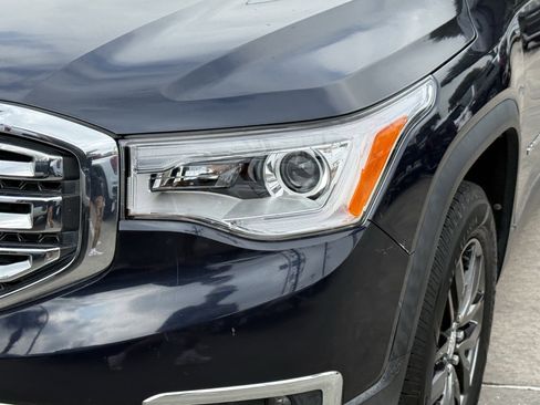 Used 2017 GMC Acadia SLT image 11