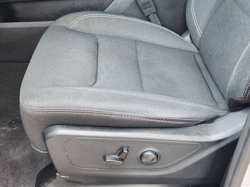 Used 2025 RAM 1500 Big Horn AWD/4WD image 24