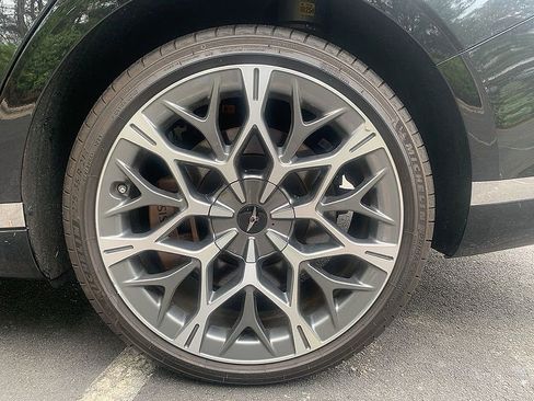 Used 2025 Genesis G90 3.5T image 29