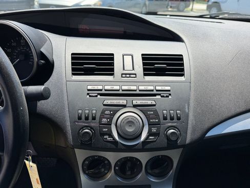 Used 2010 MAZDA MAZDA3 i Touring FWD image 16