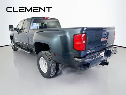Used 2019 GMC Sierra 3500 Denali w/ Duramax Plus Package image 10