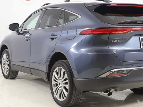 Used 2023 Toyota Venza XLE image 23